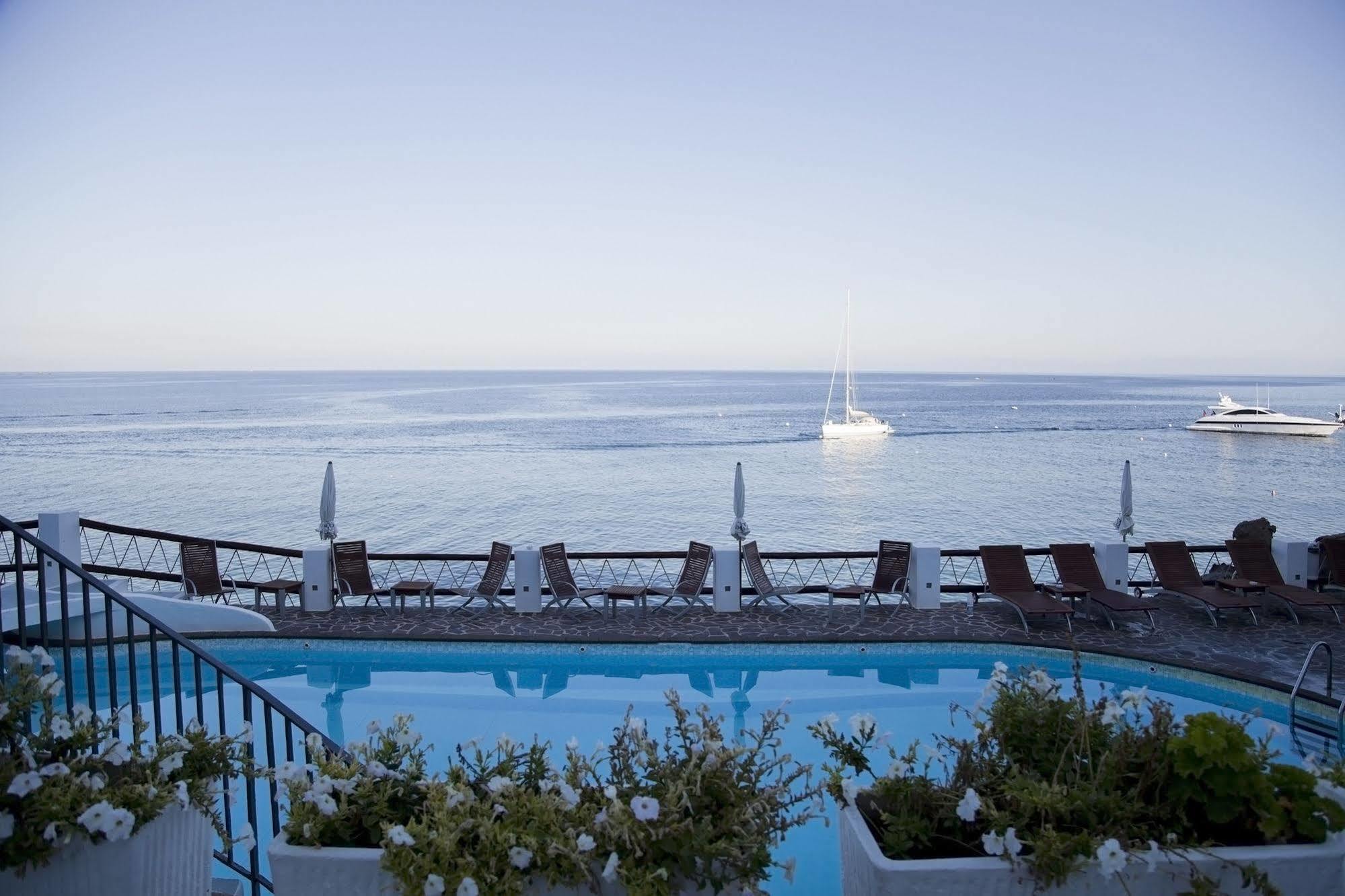 Hotel Cincotta Panarea Exteriér fotografie