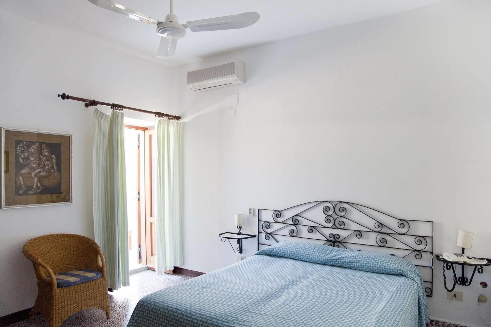 Hotel Cincotta Panarea Exteriér fotografie